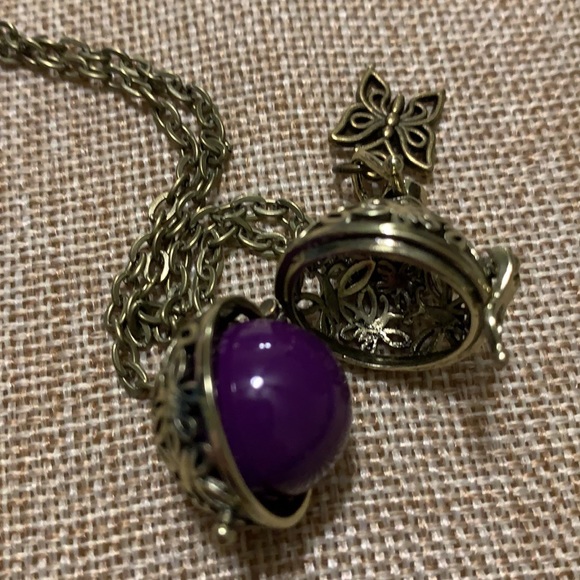 Twinsdesign Jewelry - Butterfly Harmony Ball Baby Butterfly Filigree